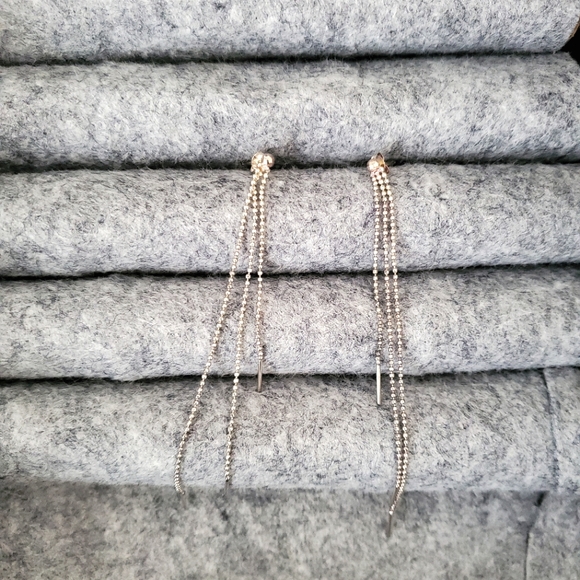 Earrings - Picture 1 of 1